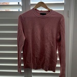 Men’s crew neck shirt/sweater.